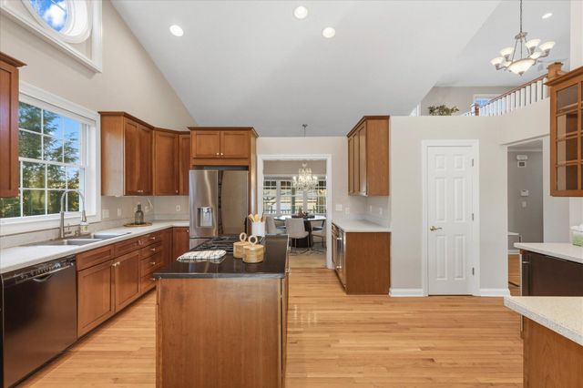 45 E California Avenue, Columbus, OH 43202