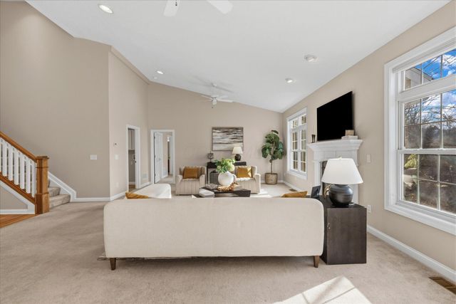 45 E California Avenue, Columbus, OH 43202