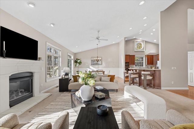 45 E California Avenue, Columbus, OH 43202