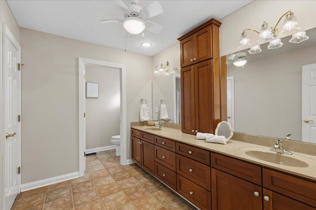 45 E California Avenue, Columbus, OH 43202