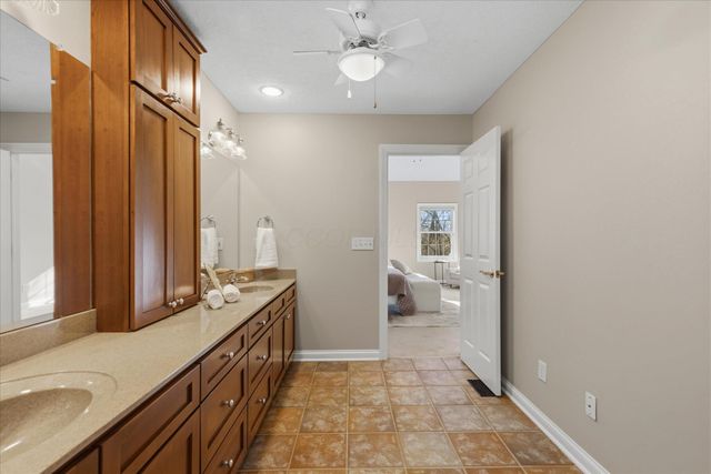 45 E California Avenue, Columbus, OH 43202