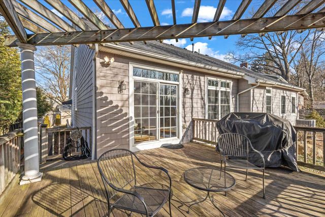 45 E California Avenue, Columbus, OH 43202