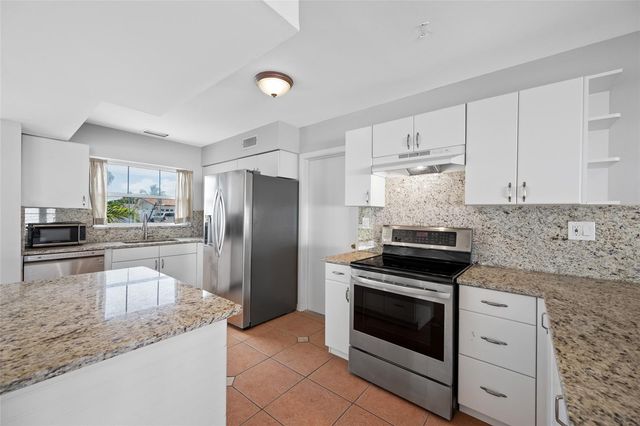 5056 42ND STREET S, St Petersburg, FL 33711