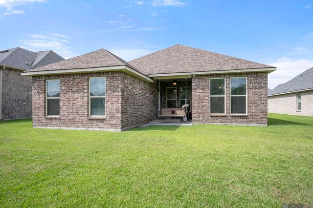 1120 Lakehaven Dr, Gonzales, LA 70737