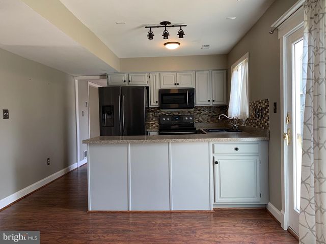 1916 E ZABENKO DR, Wilmington, DE 19808