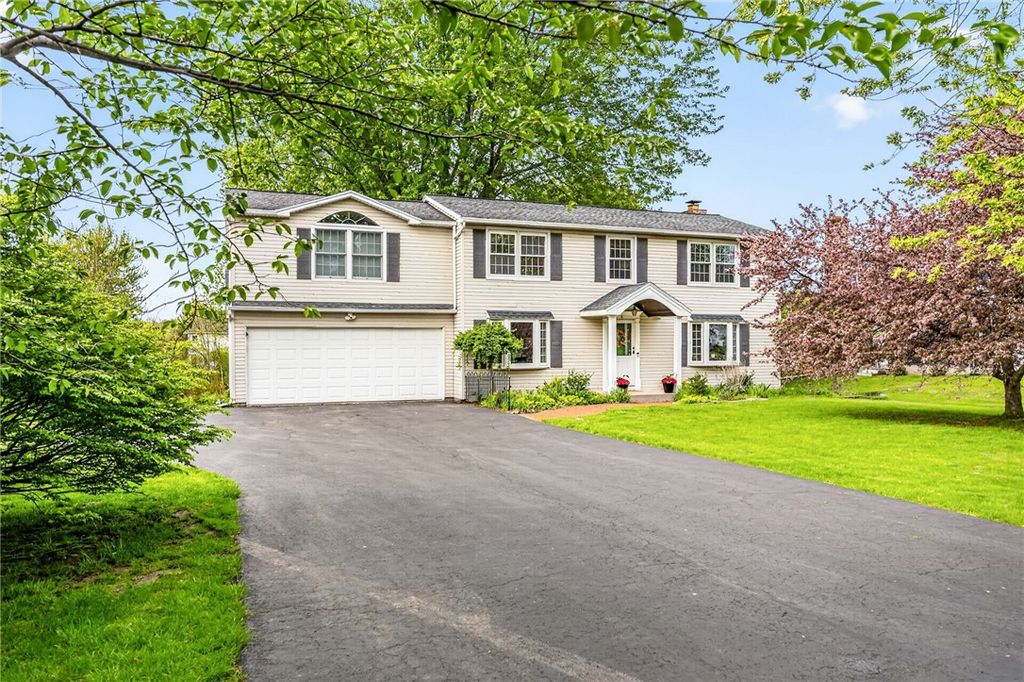 4 Skelby-Moor Lane, Perinton, NY 14450