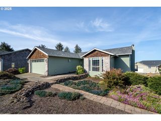 900 BEARBERRY Ln, Oceanside, OR 97134