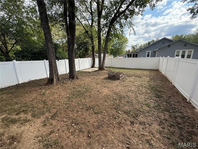 218 Taylor Ave, Farmington, MO 63640