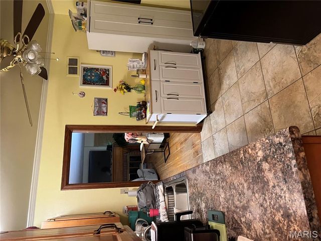 218 Taylor Ave, Farmington, MO 63640