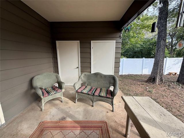 218 Taylor Ave, Farmington, MO 63640