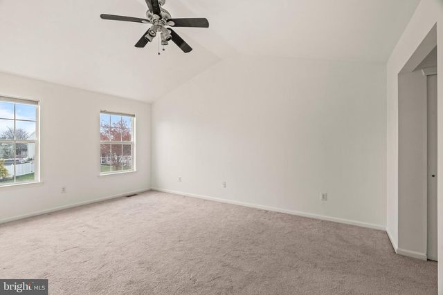 72 LARKSPUR CIR, Sicklerville, NJ 08081