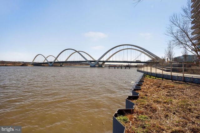 814 3RD ST SE, Washington, DC 20003