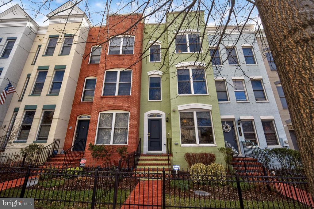 814 3RD ST SE, Washington, DC 20003