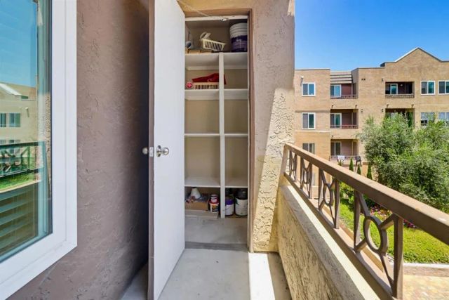 8889 Caminito Plaza Centro 7319, San Diego, CA 92122