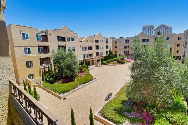 8889 Caminito Plaza Centro 7319, San Diego, CA 92122
