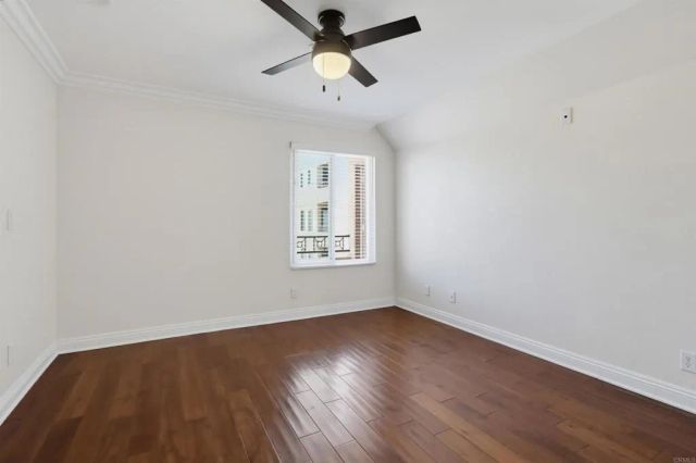 8889 Caminito Plaza Centro 7319, San Diego, CA 92122