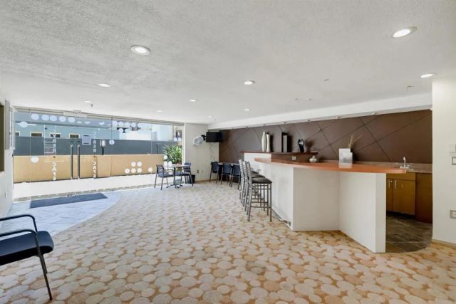 8889 Caminito Plaza Centro 7319, San Diego, CA 92122