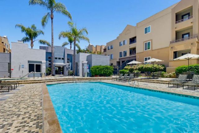 8889 Caminito Plaza Centro 7319, San Diego, CA 92122