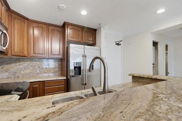 8889 Caminito Plaza Centro 7319, San Diego, CA 92122