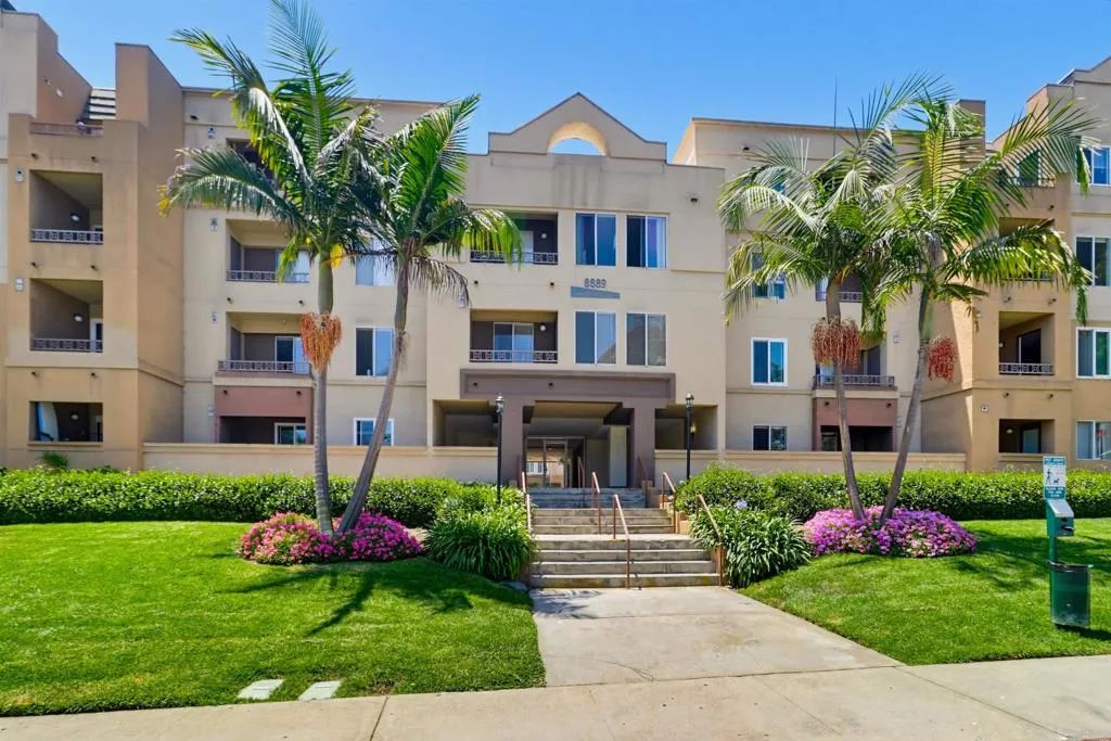8889 Caminito Plaza Centro 7319, San Diego, CA 92122