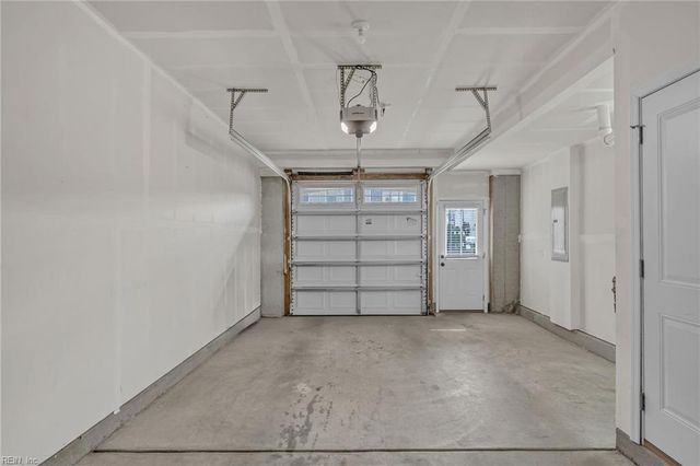 647 Muddy Creek RD, Chesapeake, VA 23324