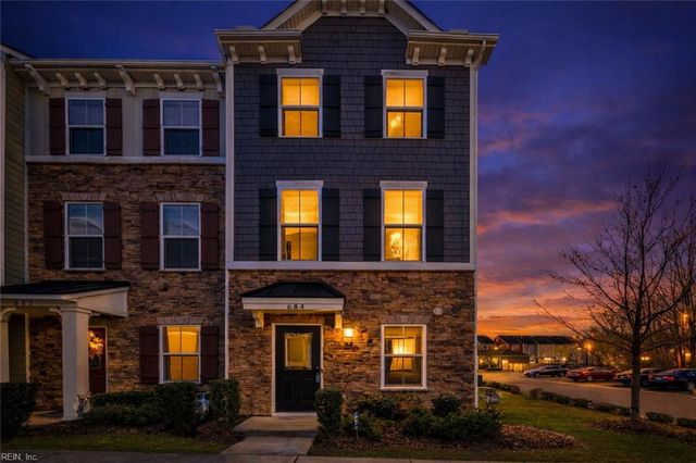 647 Muddy Creek RD, Chesapeake, VA 23324