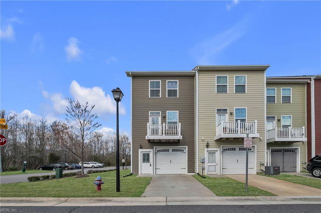 647 Muddy Creek RD, Chesapeake, VA 23324