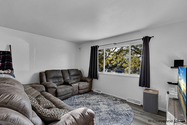 4745 WINDMILL RD, Cheyenne, WY 82009