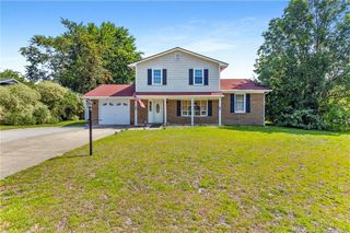 6870 Beaver Stone Drive, Fayetteville, NC 28314