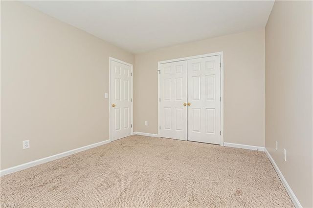 2110 Highfield Park Drive, Winston-salem, NC 27127