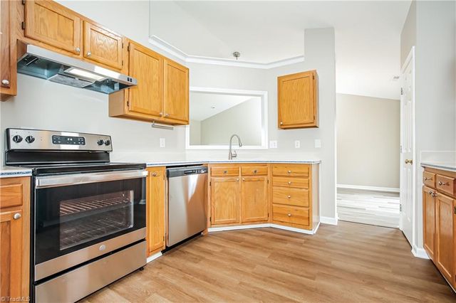 2110 Highfield Park Drive, Winston-salem, NC 27127