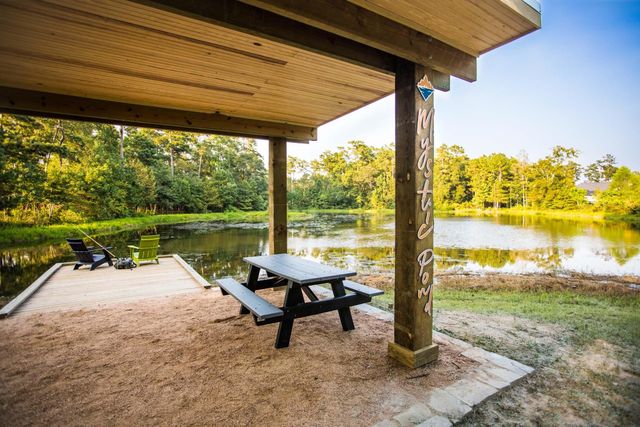140 Silverbow Creek Way, Conroe, TX 77304