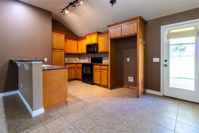 1009 Bear Mountain Drive, Norman, OK 73069
