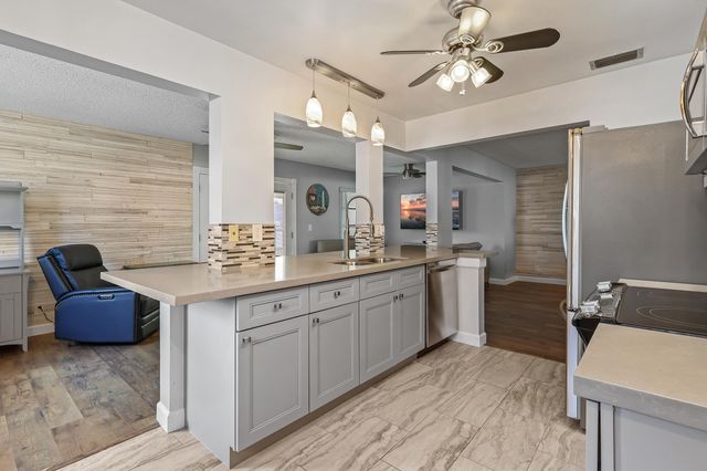 1124 NW 90th Way, Plantation, FL 33322