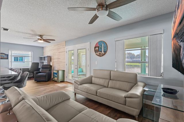 1124 NW 90th Way, Plantation, FL 33322
