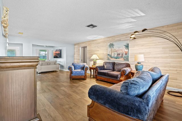 1124 NW 90th Way, Plantation, FL 33322