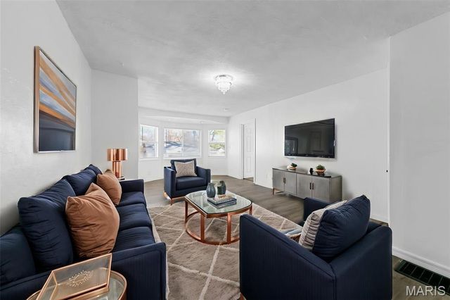 410 S 4th Street, Festus, MO 63028