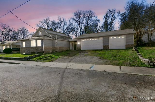 410 S 4th Street, Festus, MO 63028