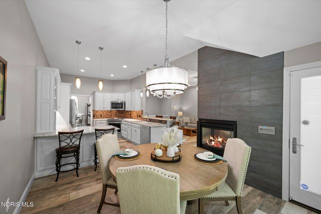3835 Deer Valley Lane, Maumee, OH 43537