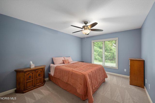 3835 Deer Valley Lane, Maumee, OH 43537