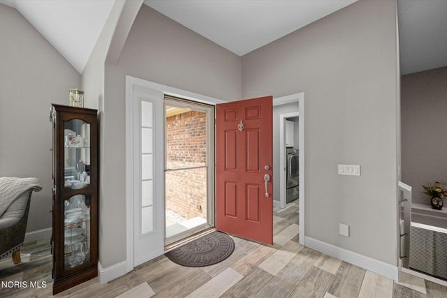 3835 Deer Valley Lane, Maumee, OH 43537