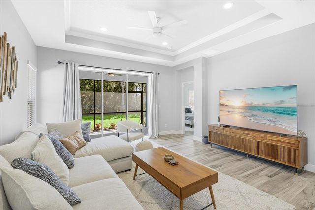 1735 LAKE VERONA CIRCLE, Bradenton, FL 34211