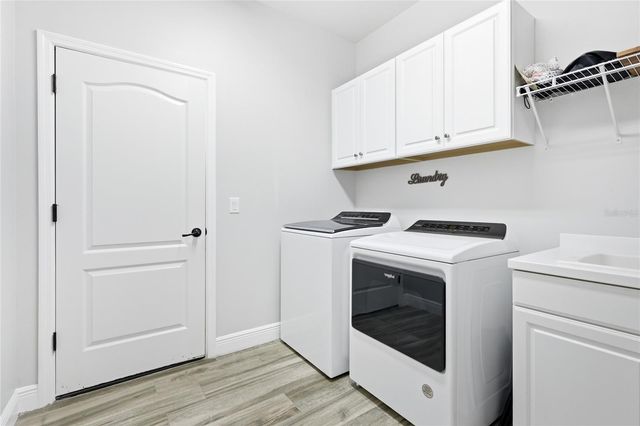 1735 LAKE VERONA CIRCLE, Bradenton, FL 34211