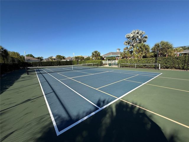 1735 LAKE VERONA CIRCLE, Bradenton, FL 34211