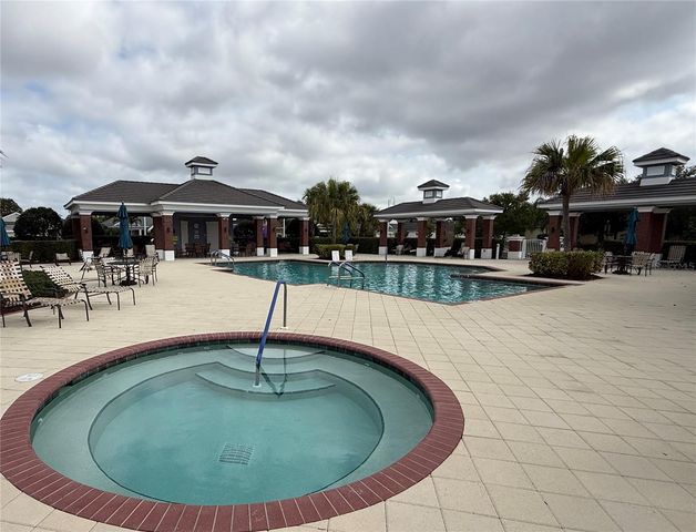 1735 LAKE VERONA CIRCLE, Bradenton, FL 34211