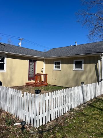 27 Morgan Rd, Holbrook, MA 02343