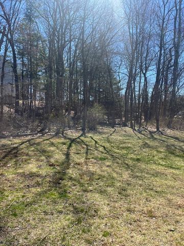 27 Morgan Rd, Holbrook, MA 02343