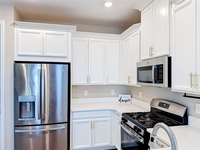 2854 HIGH POINTE STREET, Clermont, FL 34711