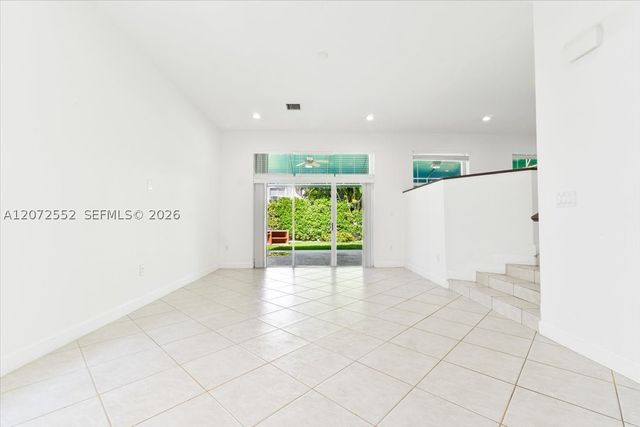 10853 NW 71st St, Doral, FL 33178
