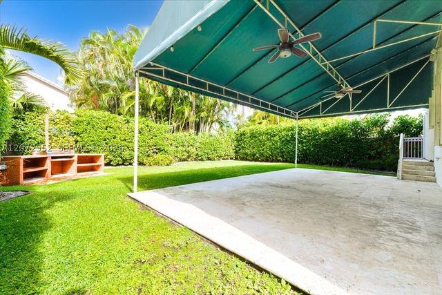 10853 NW 71st St, Doral, FL 33178